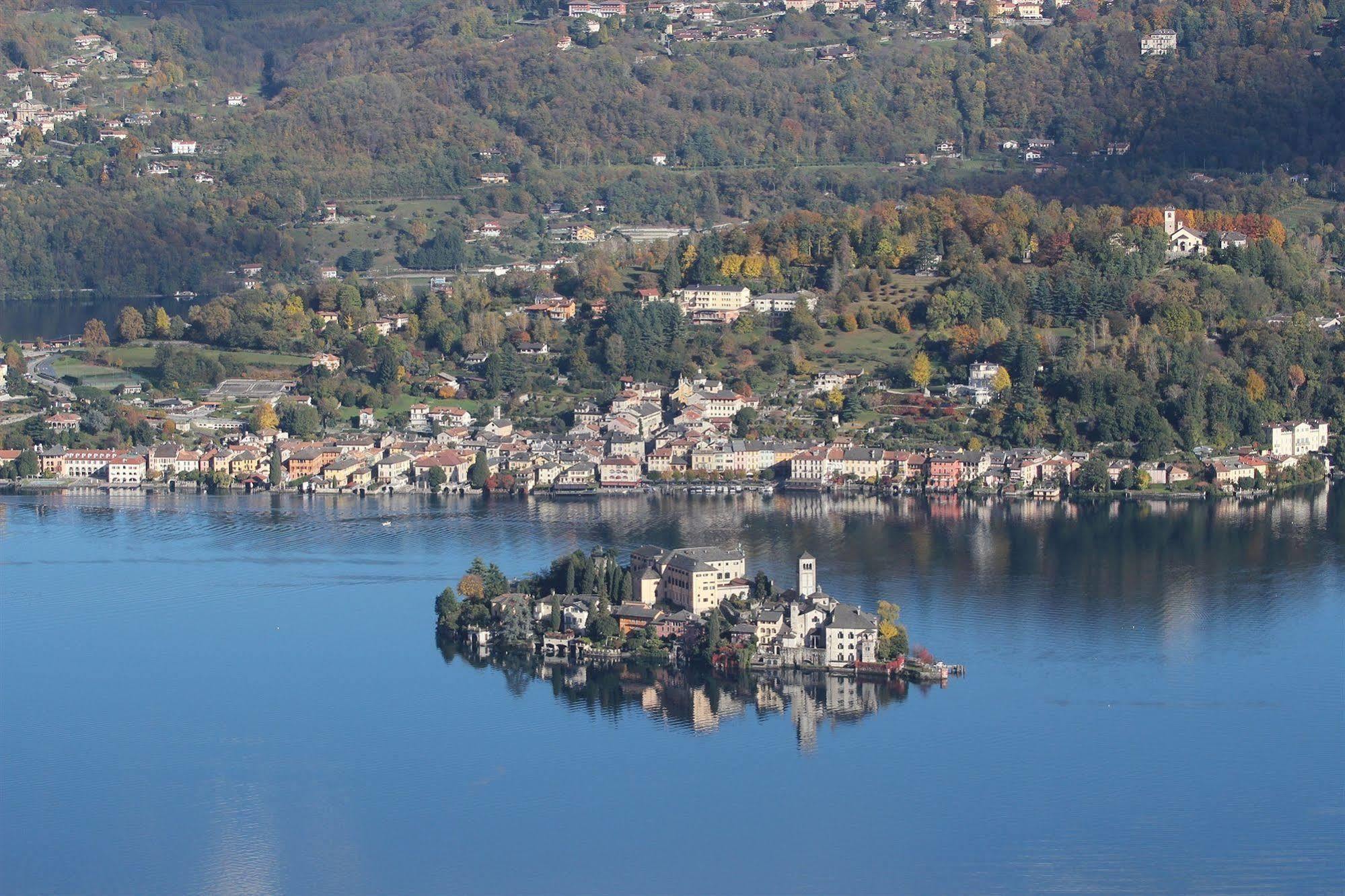 Agriturismo Il Cucchiaio Di Legno Orta San Giulio Eksteriør billede